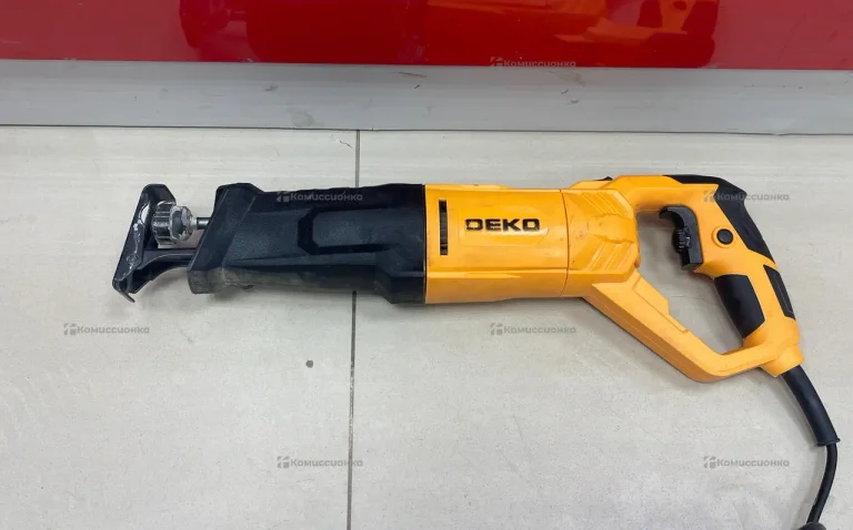 Сабельная пила DEKO DKRS1200