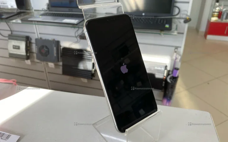 Apple iPhone XS 4/64 ГБ