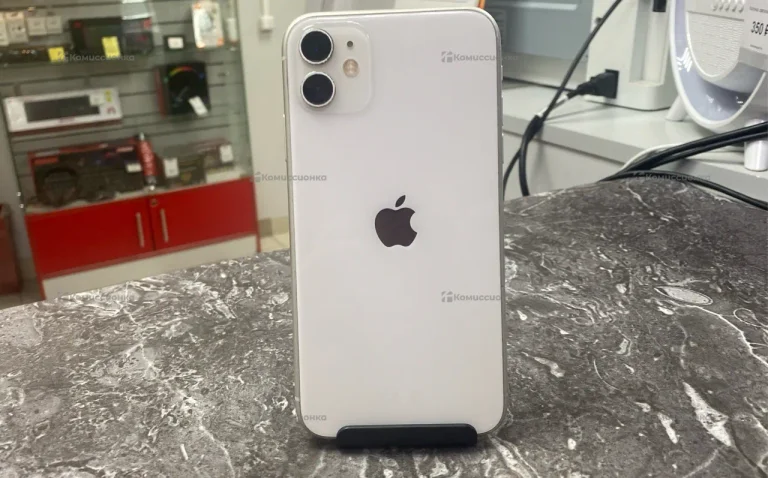 Apple iPhone 11 4/64 ГБ