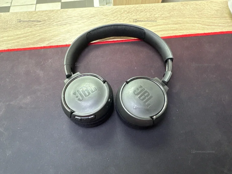 Наушники  JBL