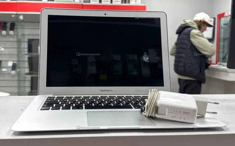 Ноутбук  MacBook Air 13 2014