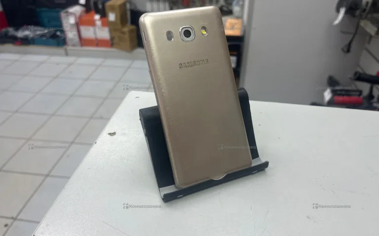 Samsung Galaxy J5 (2016) 2/16 ГБ
