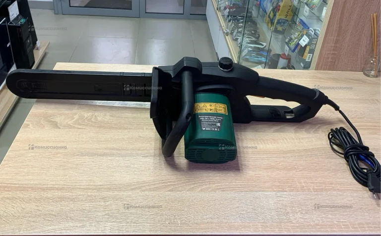 Электрическая пила 1400Вт