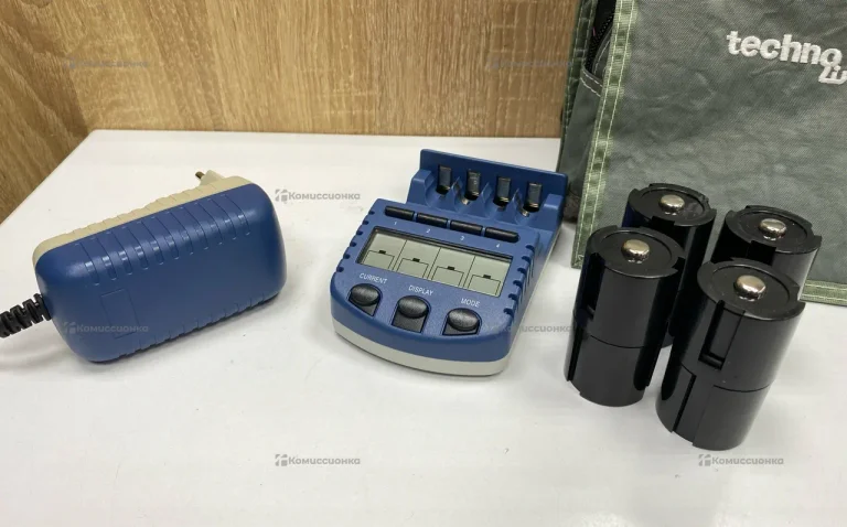 Зарядное устройство. Technoline BC-900