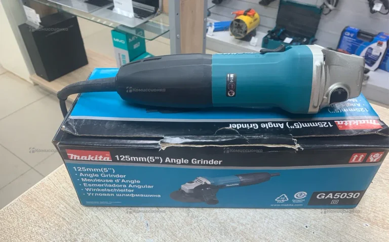 Makita GA5030