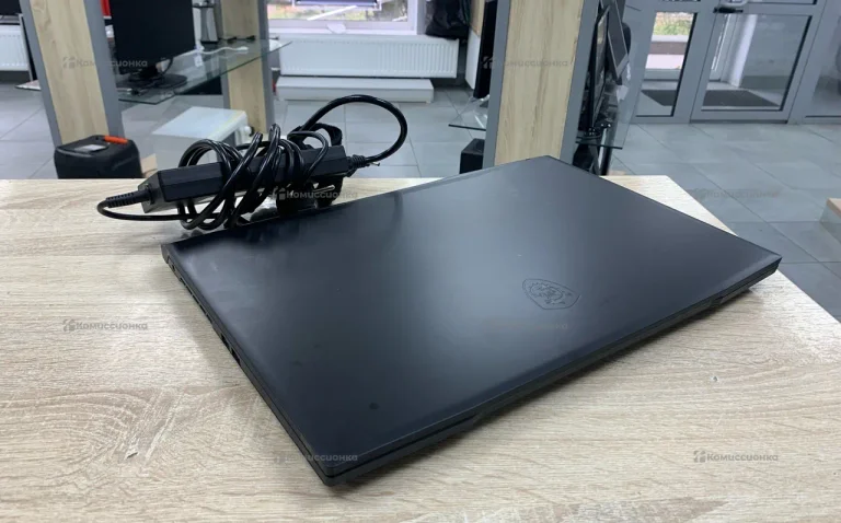 Ноутбук MSI Katana GF76 12UE