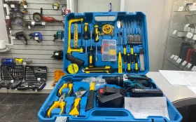 Шуруповёрт Makita rep. Битами