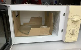 Купить Микроволновая печь  Samsung M1712NR б/у , в Нижнекамск Цена:2900рублей