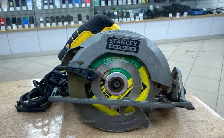 Циркулярная пила Stanley Fatmax FME301