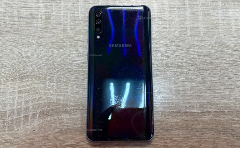 Samsung Galaxy A50 4/64 ГБ