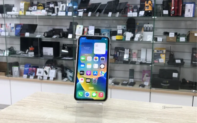 Apple IPhone 11 64Gb