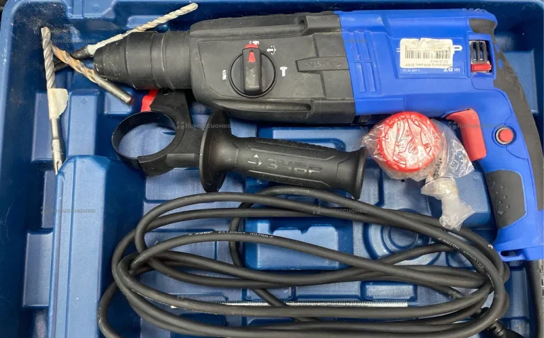 Перфоратор ЗУБР ЗП-26-800 К