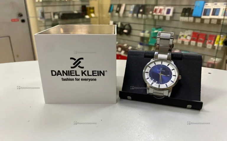 Часы Daniel Klein