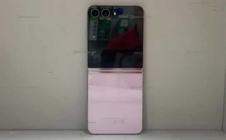 Samsung Galaxy Z Flip5 8/256 ГБ