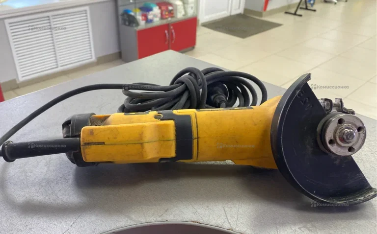 УШМ Dewolt DW4038