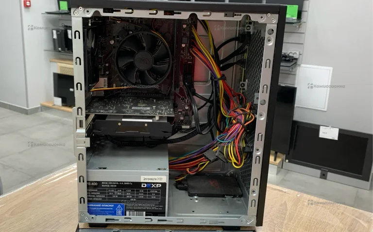 Системный блок  DEXP