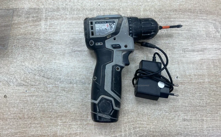 Бесчеточный шуруповерт Интерскол да-10/12в