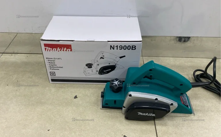 Рубанок Makita N1900B