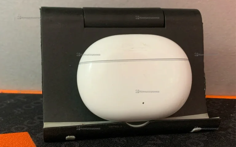 Наушники  белые