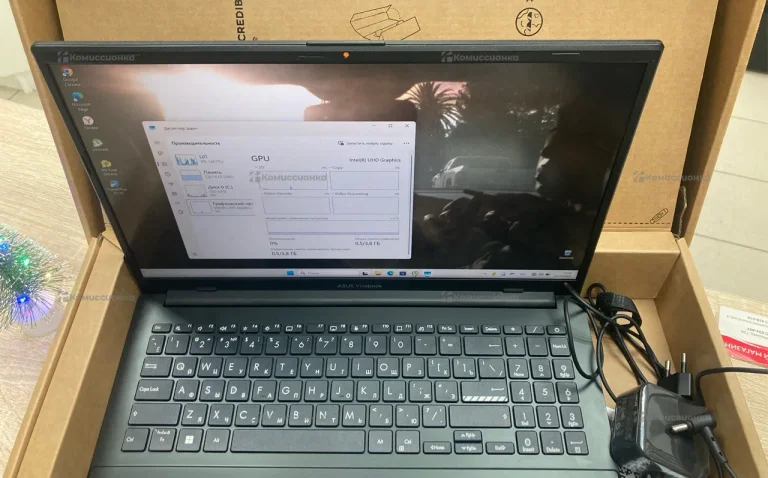 Ноутбук  asus vivobook