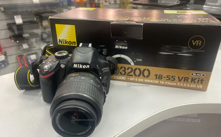 Фотоаппарат  NIKON D3200