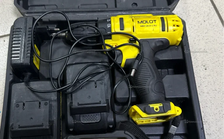 Аккумуляторная дрель-шуруповерт Molot MBD 1815 DLi