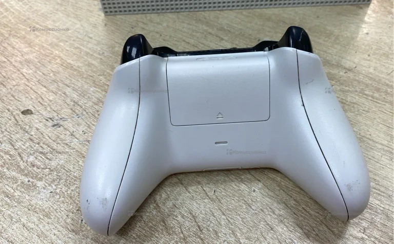 Приставка Xbox one s 1tb