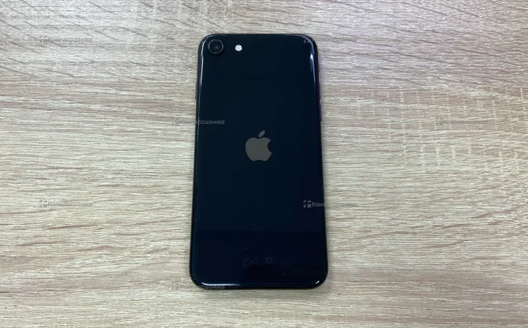 Apple iPhone SE (2020) 3/64 ГБ