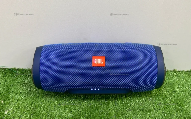 Колонка  JBL charge 3