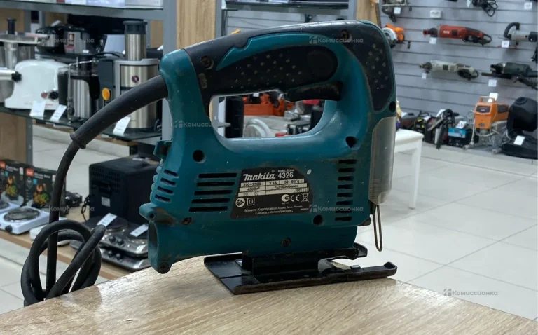 Электролобзик makita 4326