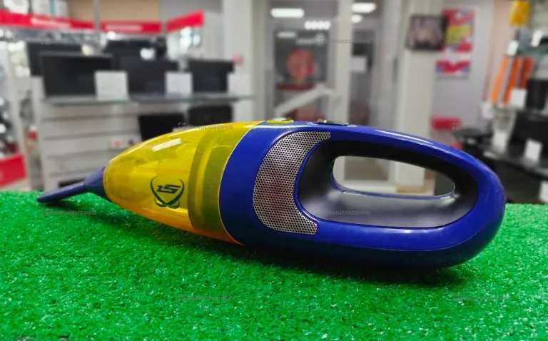 Пылесос  автомобильный Zeus ZVC206