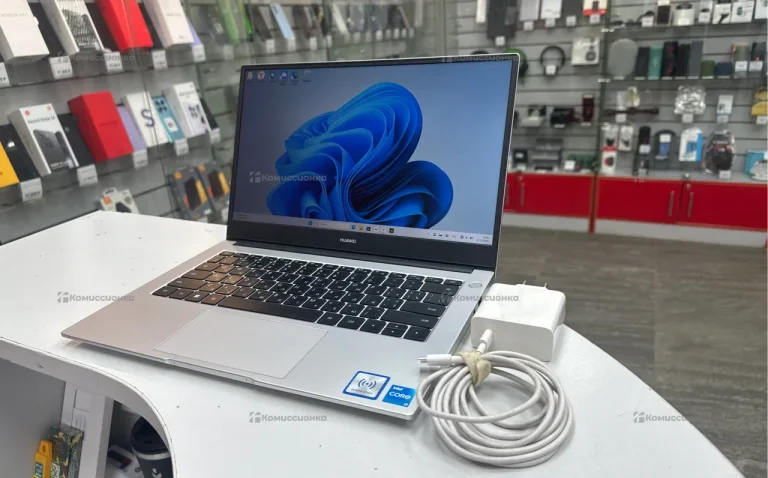 Ноутбук  Huawei (i3-11; 8/256)