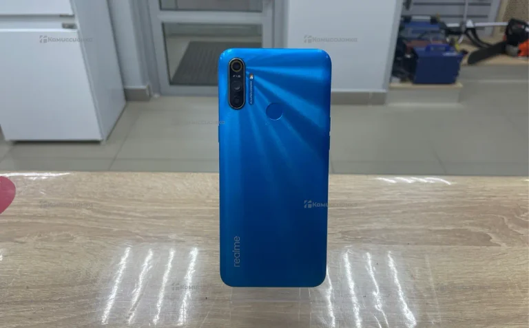 Realme C3 4/64 ГБ