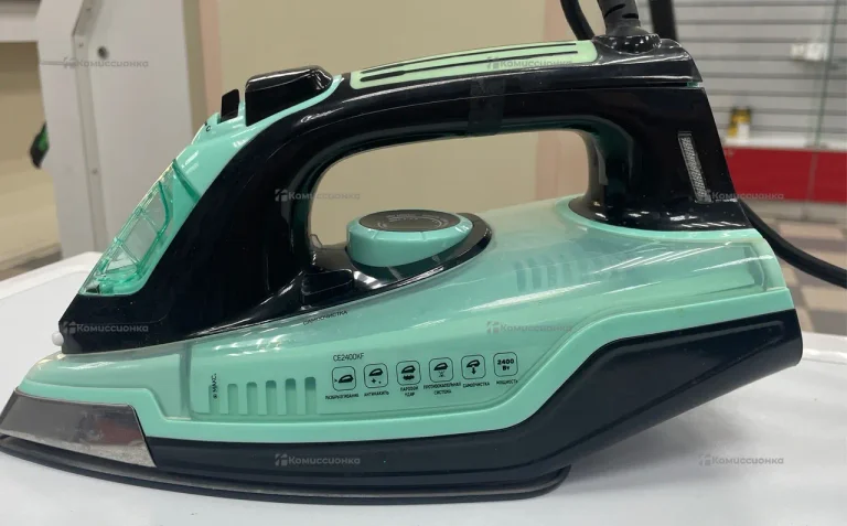 Утюг Dexp CE2400KF