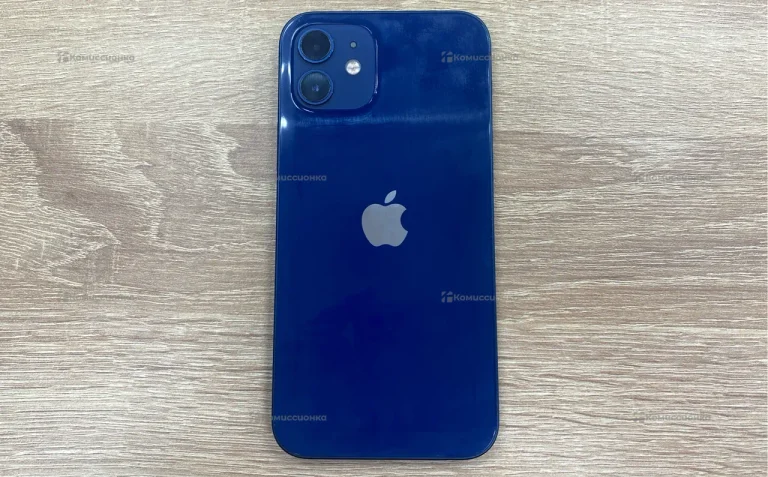 Apple iPhone 12 64 ГБ.