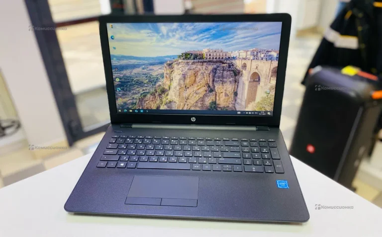 Ноутбук  Hp 15-ra058ur