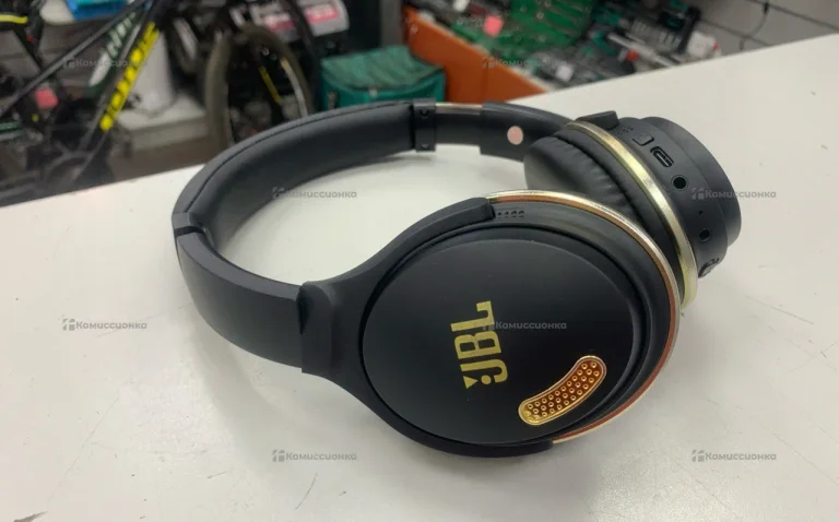 Наушники  JBL золотистые