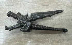 Орехокол дракон