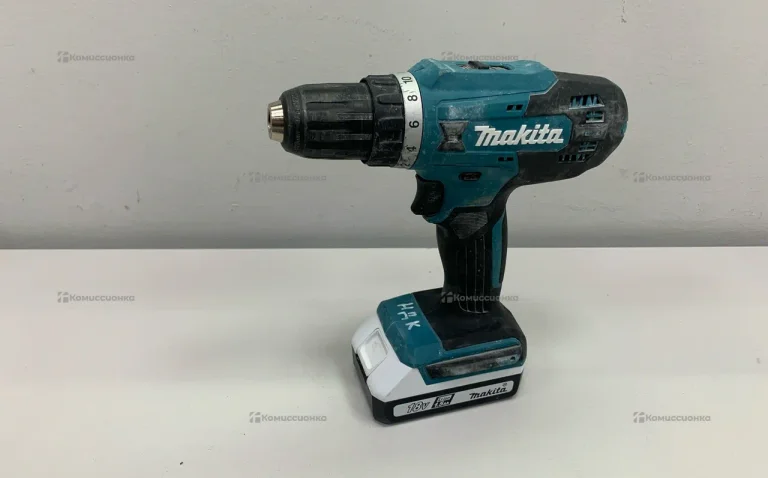 Аккумуляторная дрель-шуруповерт Makita DF488DWE