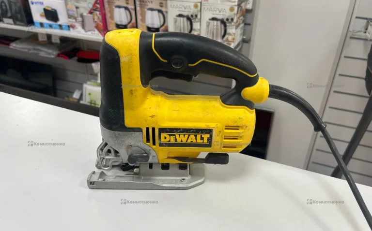 Электролобзик dewalt DW349