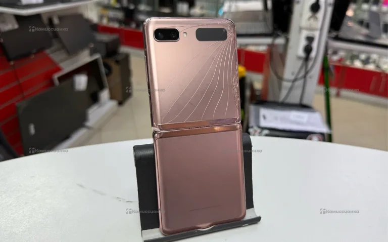 Samsung Galaxy Z Flip3 5G 8/256 ГБ