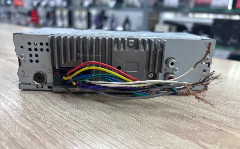 Автомагнитола  Pioneer MVH-08UBG