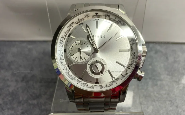 Часы  Guess
