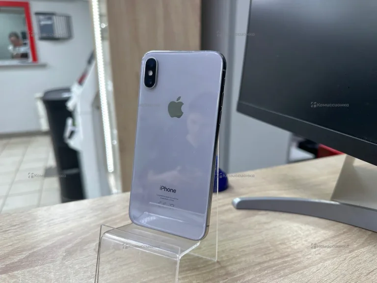 Apple iPhone X 3/64 ГБ