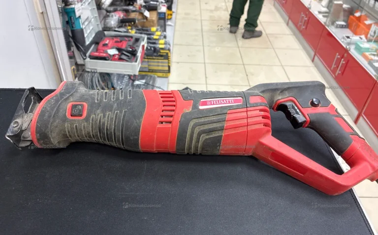 Сабельная пила Felisatti НП-210/1000Э