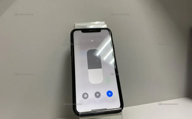 Apple iPhone XR 3/64 ГБ