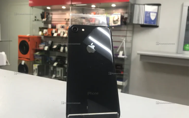Apple iPhone 8 2/64 ГБ