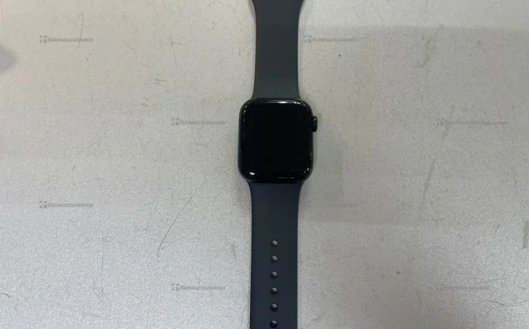 Часы  Apple Watch SE 2
