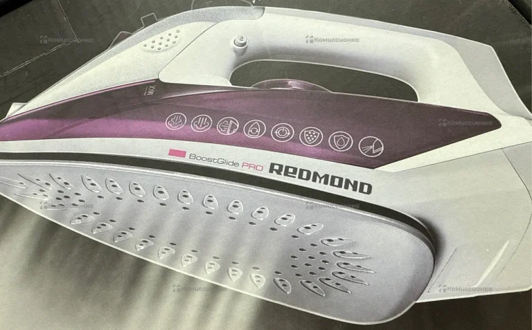 Утюг REDMOND RI-C266