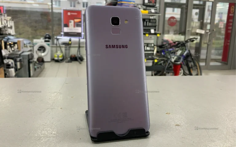 Samsung Galaxy J6 3/32 ГБ